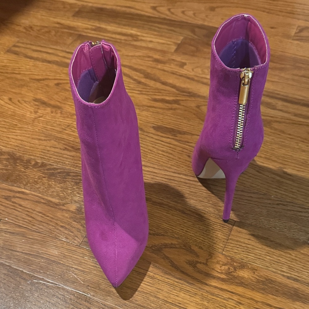 Shoe Dazzle Vibrant Fuchsia Heeled Bootie